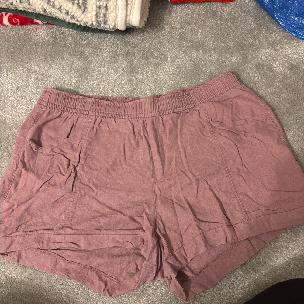 Linen shorts